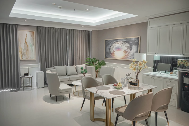 SIGNATURE SUITE